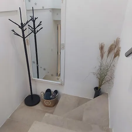Magic Stone Apartment *